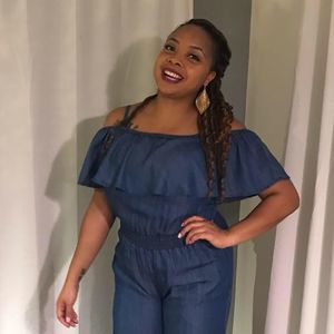 Meet your Posher, Courtney